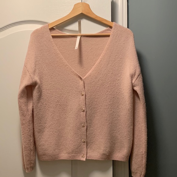 Aritzia Sweaters - Aritzia cardigan